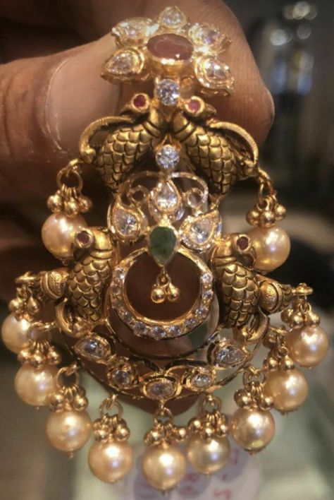 Light Weight Chandbali Earrings Gold, Chandbali Earrings Gold Latest, Chandbali Earrings Gold, Gold Jumkas, Big Earrings Gold, Choker Sets, Fashion Jewelry Necklaces Gold, Ear Tops, 22 Carat Gold Jewellery