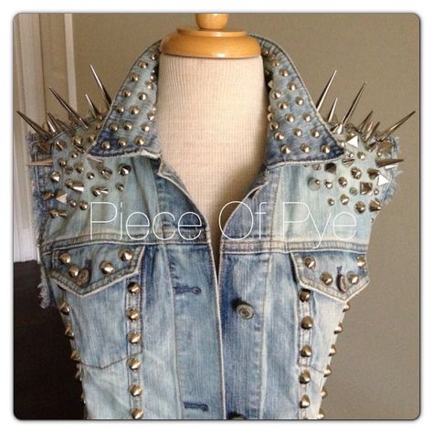 Diy Vest, Battle Vest, Fashion Props, Battle Jacket, Studded Jacket, Studded Denim, Denim Diy, Punk Outfits, Jeans Diy