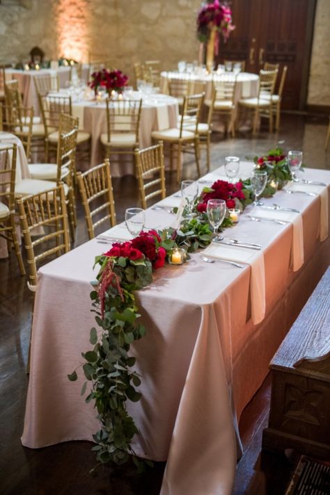 Red And White Table Decor, December Wedding, Bride Magazine, School Of Art, Wedding Table Decorations, Wedding Table Settings, Burgundy Wedding, Deco Table, Wedding Deco