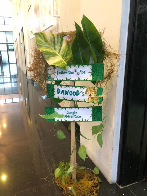 Party Welcome Board jungle safari theme Jungle Safari Welcome Board, Jungle Theme Welcome Board, Jungle Theam Decoration, Welcome To The Jungle Theme, Party Welcome Board, Jungle Theme Classroom Decorations, Vbs Jungle, Jungle Theme Decorations, Jungle Safari Theme