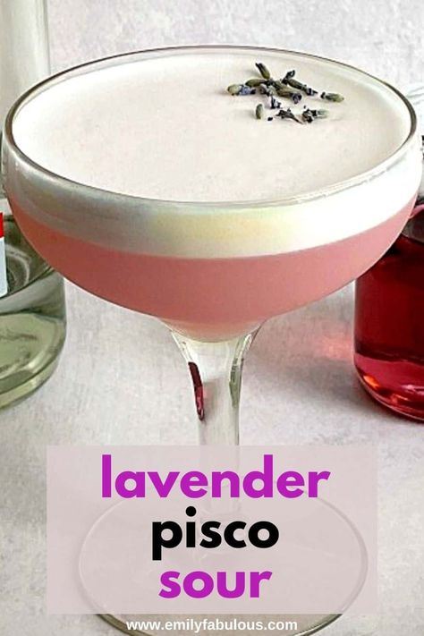 Pisco Sour Recipe, Diy Syrup, Cocktails Easy, Christmas Cocktails Easy, Lavender Cocktail, Hotel Menu, Bar Stuff, Lavender Recipes, Cocktail Appetizers