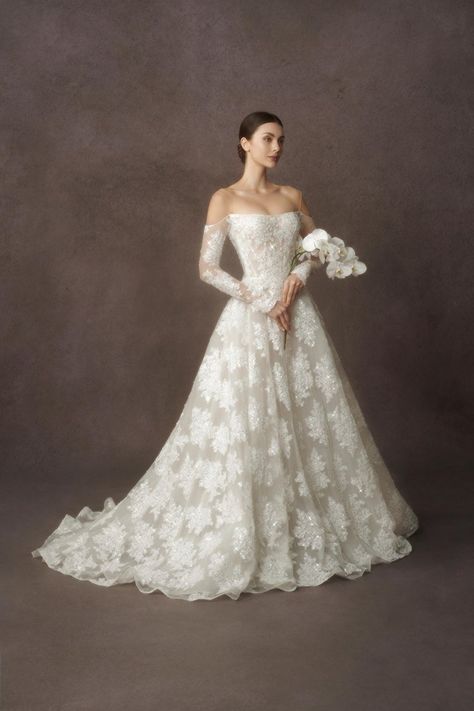 Nicole Felicia Couture, Nicole Felicia, Wedding Dresses Lace Ballgown, Mode Kimono, Kleinfeld Bridal, Pretty Wedding Dresses, Lace Ball Gowns, White Wedding Dress, Victorian Wedding