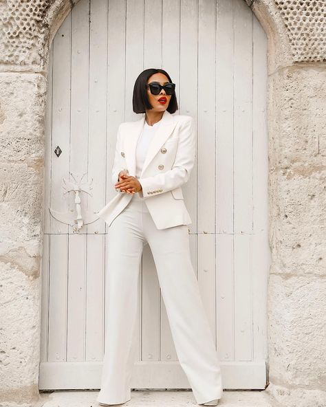 The Workwear Looks The BN Style Editors Are Loving This Week | Issue 13 | BN Style Suits For Women Professional, Sunday Brunch Outfit Fall, Brunch Outfit Fall, Brunch Outfits Fall, Sunday Brunch Outfit, White Pantsuit, Costume Gris, Summer Brunch Outfit, Interview Attire