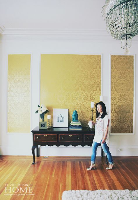 Oh, that gold! /ES Wallpaper Makeover, Mustard Wallpaper, Graham Brown, Picture Frame Molding, Diy Wallpaper, Gold Wallpaper, Wallpaper Decor, Wallpaper Living Room, Paint Colors For Home