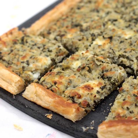 Artichoke Puff Pastry, Artichoke And Spinach, Spinach Tart, Spinach Puff Pastry, Crispy Green Beans, Vegetable Tart, Making Sweets, Pastry Appetizer, Puff Pastry Tart