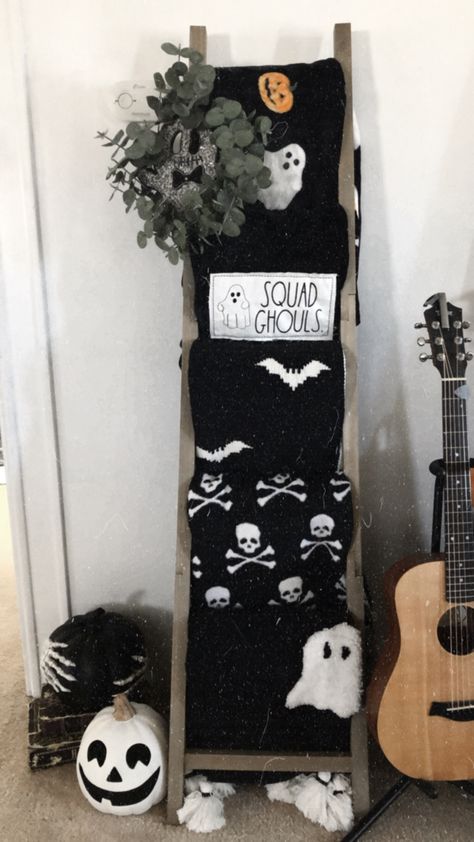 Halloween Ladder Decor, Blanket Ladder Halloween Decor, Halloween Blanket Ladder, Halloween Ladder Decorations, Fall Blanket Ladder Decor, Fall Blanket Ladder, Witch Cabin, Blanket Ladder Decor, Wall Design Home