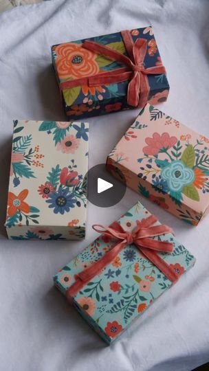 Paper Folding Techniques, Gift Wrapping Techniques, Gift Wrapping Inspiration, Simple Gift Wrapping, Origami Crafts Diy, How To Make Box, Paper Crafts Origami, Origami Tutorial, Fancy Fold Cards