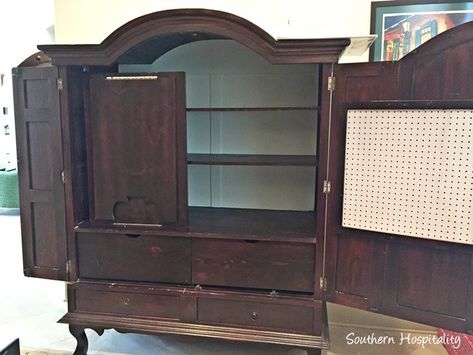 Sewing Armoire, Craft Workspace, Sewing Room Ideas, Armoire Ideas, Armoire Repurpose, Armoire Diy, Craft Armoire, Small Office Space, Sewing Cabinets