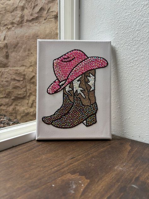 Denim Canvas Art, Gem Painting Ideas, Gem Art On Canvas, Bedazzled Crafts, Rhinestoned Things, Paintings Canvas Easy, Western Art Projects, Glitter Painting Canvas, Gem Canvas Art