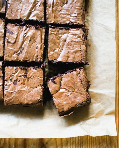 Discard Brownies, Sourdough Brownies, Clever Carrot, Poptart Recipe, Brownie Recipes Healthy, Box Brownies, Crinkle Top, Brownie Toppings, Dough Recipes