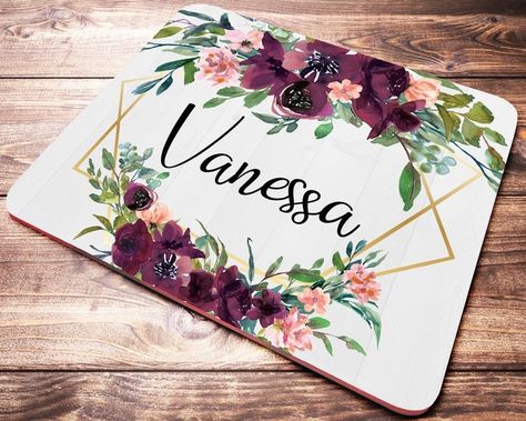 Aesthetic Name Plate, Womens Desk, Scrapbook Lettering, Office Gifts For Coworkers, Scrapbook Letters, Sublimacion Ideas, Name Plate Design, Bff Gifts Diy, Fabric Painting On Clothes