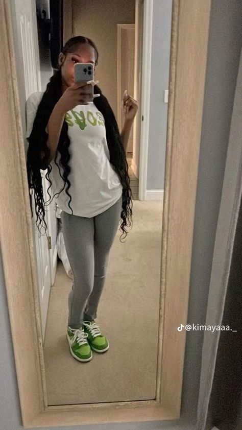 9th Grade Outfits First Day Of School, Green Dunks, Dunk Outfits, Dunk Outfit, Drill Rappers, Cute Lazy Day Outfits, Mirror Pics, Swag Outfits For Girls