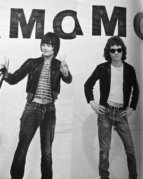 “The reason I start all our songs by screaming ‘one-two-three-four’ into the mike is that we couldn’t learn how to do the silent count.” (Dee Dee Ramone) “Besides, screaming ‘one-two-three-four’ is more fun” (Tommy Ramone) (“The Ramones Are Punks and Will Beat You Up“. By Charles M. Young. Rolling Stone Magazine. August 12, 1976.) #ramones #theramones #punk #punkrock #rocknroll #deedeeramone #tommyramone Dee Dee Ramone, Tommy Ramone, The Ramones, Rolling Stone Magazine, Joey Ramone, Rolling Stones Magazine, Dee Dee, August 12, Rolling Stone