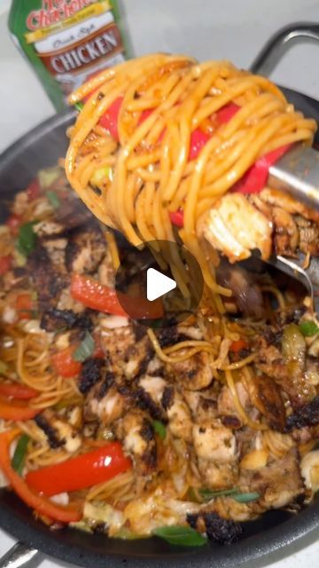 Chicken Noodle Stir Fry, Pasta Casserole Dishes, Chilli Crisp, Chicken Breast Pasta, Chicken Stir Fry With Noodles, Cabbage Recipes Healthy, Louisiana Cuisine, Chicken Salt, Noodle Stir Fry