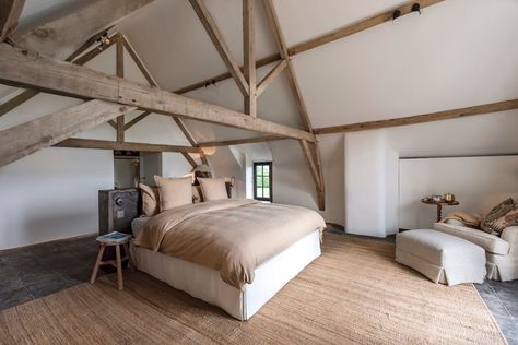 Sir Michaels Room - Rooms - The Little Monastery Breakfast For 2, Exposed Wood Beams, Double King Size Bed, Dutch Language, Nespresso Coffee, Advanced Skin Care, Belgian Style, Farmhouse Interior, Cozy Farmhouse