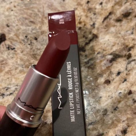 Russian Red Mac Lipstick, Mac Diva, Ruby Woo Lipstick, Frosted Lipstick, Winter Arc, Coral Lipstick, Cream Lip Stain, Makeup Mac, Mac Matte Lipstick