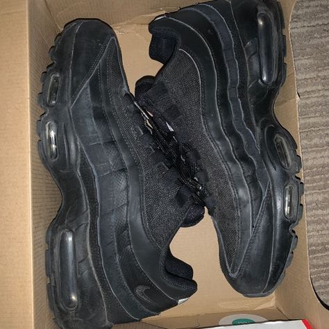 Air Max 95 Essential Air Max 95 Black, Mens Trail Running Shoes, Old Shoes, Air Max 95, Trail Running Shoes, Dream Shoes, Trail Running, Black Nikes, All Black