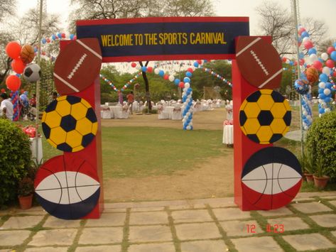 Sports Theme Hang pairs of high tops or cleats by their laces throughout the party area. Make sure you provide helmets and kneepads too. Quiz competition, chess, badminton, skipping ropes, basket ball and other games can be arranged for fun. Sweatbands, basketball, soccer ball, Water bottles, could be offered as remembrance of the party. Get your party decorated with creative theme by us in Delhi, Faridabad, Noida, Gurgaon and NCR. Sport Decorations Ideas Party, Diy Sports Theme Party Decorations, Sports Meet Decoration Ideas, Annual Sports Day Decoration, Sports Day Decoration, School Sports Theme, Sports Party Games, Sports Theme Party, Soccer Party Decorations