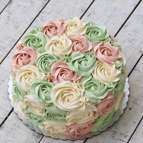 #cake #cakeshop #cakes #cakejakarta #cupcakes #cupcakejakarta #cafejakarta #lulukaylacupcake #kuejakarta #kueultah #kue #birthdaycake… Rose Swirl Cake, Swirl Cakes, Rosette Cakes, My Little Pony Cake, Best Time To Eat, Little Pony Cake, Pony Cake, Swirl Cake, Rosette Cake