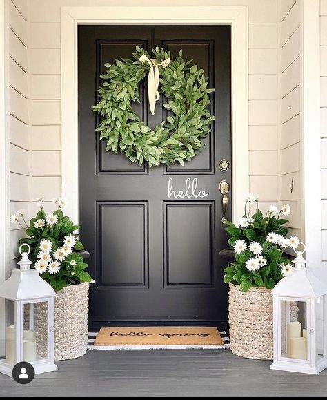 Desert Patio, Patio Retreat, Spring Front Porch Decor, Veranda Design, Small Porch Decorating, Black Front Door, Front Porch Flowers, Spring Porch Decor, House Front Porch