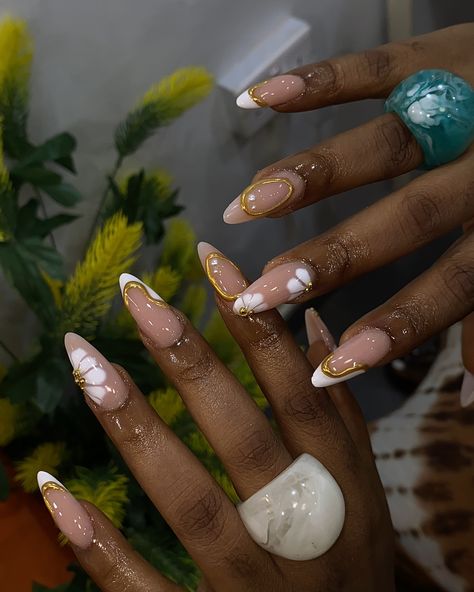 LAGOS NAIL TECH, OGBA | Pre-Birthday Nails for my beautiful client @nyneandnuel love you 😘 and thank you for all you do 🥰🥰🥰 #lagosnailtech #ogbanailtech… | Instagram 30th Birthday Nails, Nail Photoshoot Ideas, Gummy Bear Nails, Bear Nails, Nails Birthday, Bday Nails, Minimal Nails Art, Bears Nails, Nail Polish Brands