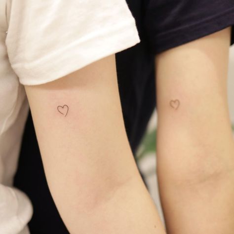 Minimalist Matching Tattoos, Unique Tattoos Black Women, Couple Tattoos Unique Meaningful, Partner Tattoos, Matching Tattoos For Best Friends, Tattoos For Best Friends, Small Matching Tattoos, Matching Best Friend Tattoos, Cute Couple Tattoos