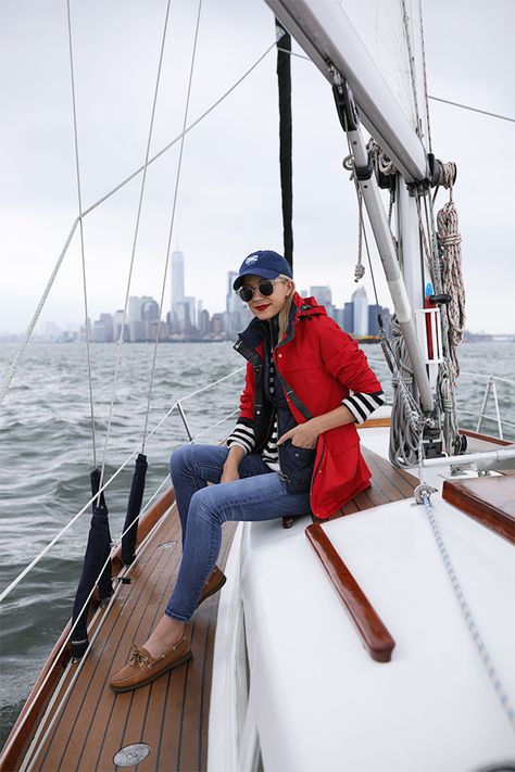 Throwing it back to this fun sailing trip on Notepad No. 59 // A casual weekend outfit on Atlantic-Pacific Whale Watching Outfit, Party Outfit Night, Hats Outfit, Sailing Fashion, 90s Fashion Outfits Hip Hop, Parisienne Style, Blair Eadie, Nautical Outfits, Casual Weekend Outfit