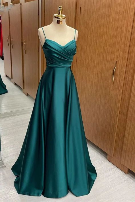 Find it in the site - Ballgown - Green Dresses Party Dress Green, Pleated Party Dress, Long Green Dress, Casual Formal Dresses, Prom Dress Shoes, Social Dresses, Evening Dresses With Sleeves, Green Dresses, Prom Dress Inspiration