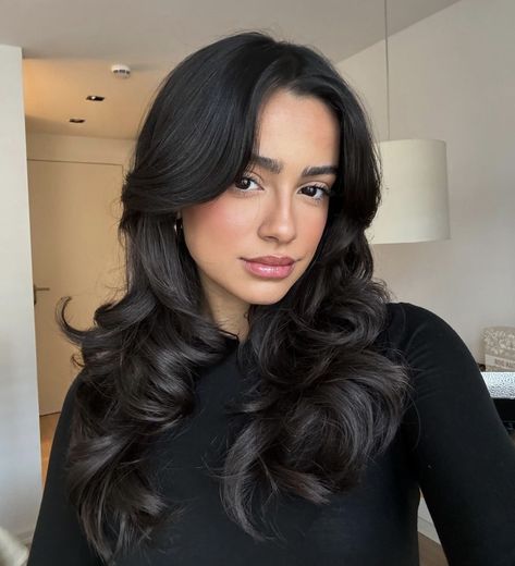 Claire Burgos, Dark Black Brown Hair, Grow Black Hair, Dark Chocolate Brown Hair, Brown Hair Inspiration, Rambut Brunette, Black Brown Hair, Dark Brunette Hair, Brown Hair Looks