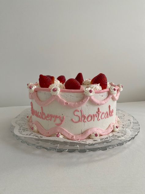 Melanie Martinez Pity Party Cake, Melanie Martinez Bday Cake, Melanie Martinez Birthday Party Theme, Melanie Martinez Birthday Party Ideas, Melanie Martinez Cake Ideas, Melanie Martinez Party Ideas, Melanie Martinez Birthday Cake, Strawberry Melanie Martinez, Melanie Martinez Birthday Party