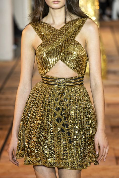 Egypt Inspired Fashion, Cleopatra Gold Dress, Egyptian Fashion Show, Egypt Inspiration, Haute Couture Gold Dress, Egyptian Inspired Fashion, Ancient Egypt Fashion Runway, Egypt Style, Egyptian Dress