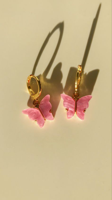 Pink Butterfly Earrings, Luxe Jewelry, Pink Butterfly, Butterfly Earrings, Pretty Jewellery, Piercings, Outfit Ideas, Wardrobe, Birthday