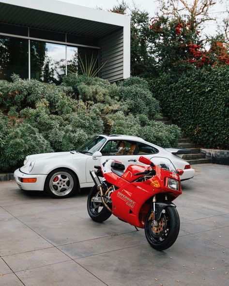 Car The Berbant on Instagram: “2 or 4 Wheels? Porsche 964 Turbo vs Ducati 888 "Superbike" • 📸: @instaexotics 🔵#Berbant 📢#BackToRealCars ✊ 👉 @CarTheBerbant • #porsche…” Ducati 888, Porsche 964 Turbo, 964 Turbo, Luxury Concierge Services, Cavo Tagoo Mykonos, Mykonos Beaches, Mykonos Villas, Mykonos Town, Porsche 964