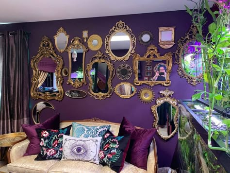 Dark Purple Living Room, Maximalist House, Whimsigothic Home, Book Forest, Goth Home Decor, Goth Home, Dark Home Decor, Deco Boheme, Maximalist Decor