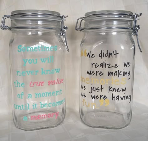 Memory jars using scrapbook stickers, super cute! Memorie Jar Ideas, Friends Memories Ideas Art, Memory Jar Ideas, Memories Jar, Positivity Jar, Jar Quotes, 365 Jar, Memory Quotes, Quote Jar