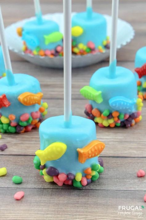 Marshmallow Pops Recipe, Tropisk Fest, Ocean Birthday Party, Bar A Bonbon, Fishing Birthday Party, Ocean Birthday, Kids Treat, Sea Birthday Party, Marshmallow Pops