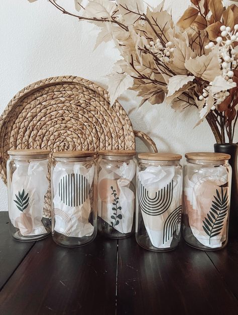 Beautiful Neutral Boho Collection Boho Glass Cups, Glass Cup With Bamboo Lid Designs, Iced Coffee Glass Cups, Glass Cups With Vinyl, Preppy Cups, Vasos Starbucks, Fall Cups, Glass Can Cups, Glass Tumbler Design