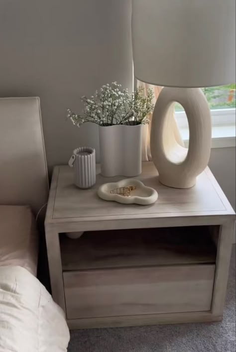 photo creds - unknown - comment or dm for credit ✧ ✧ Bedroom Nightstand Decor, Beige Room, Bed Design Ideas, Nightstand Decor, Bedroom Decor Inspiration, Redecorate Bedroom, Minimalist Room, Vanilla Girl, Room Deco