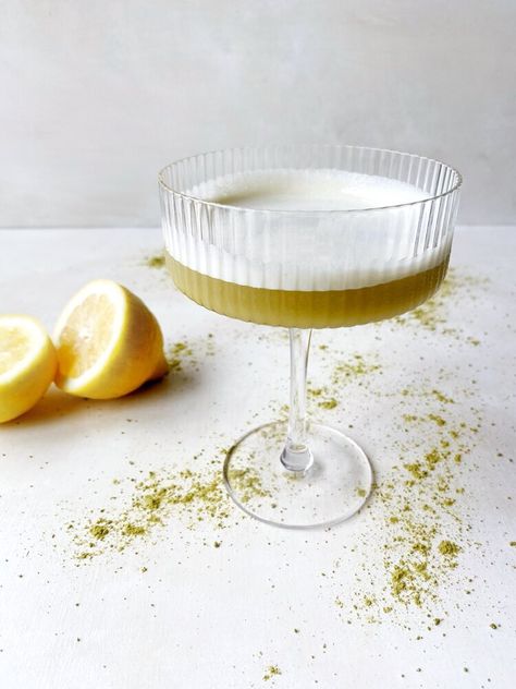 Recipes: Gin — Join Jules Background Matcha, Gin Sour Recipe, Join Jules, Matcha Cocktail, Gin Sour, Guava Juice, Sour Foods, Unique Cocktails, Summer Cocktail Recipes