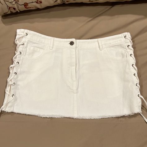 New With Tags White Denim Miu Miu Designer Miniskirt. On Trend And Very Sexy But It Was Too Small For Me. Length Approximately 12 1/2 Inches And Waist Approximately 18 1/2 Inches. Side Lacing Allows For Slight Adjustments In Size. Very Cute And Sexy. Victorious Festival, White Miniskirt, White Denim Mini Skirt, Denim Mini, Denim Mini Skirt, White Denim, Miu Miu, White Lace, Denim Skirt