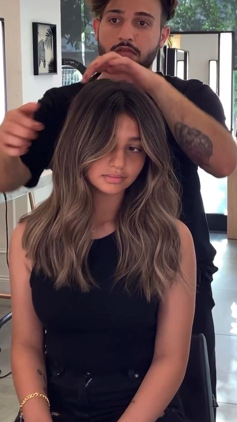 Balayage On Indian Girl, Balayage Hair Color For Morena Skin, Ash Blonde Hair On Indian Skin, Hair Balayage For Indian Skin, Hair Color Ideas For Black Hair Indian, Indian Skin Hair Highlights, Ash Blonde Hair Indian Skin, Hair Color Idea For Asian Skin, Blonde Highlights On Indian Skin