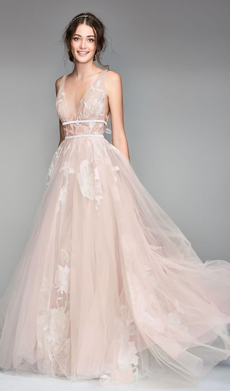 Blush Tulle Wedding Dress, Non White Wedding Dresses, Blush Wedding Dress, Pink Wedding Dresses, 파티 드레스, Wedding Dress Pictures, Traditional Wedding Dresses, غرفة ملابس, Colorful Wedding