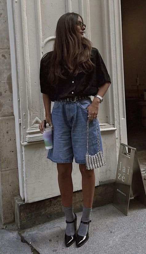 Juxtaposition Outfits, Summer Street Style Women, Summer Street Outfits, Hourglass Styling, 1999 Fashion, Dinner Outfit Casual, Latina Outfits, Looks Jeans, 여름 스타일