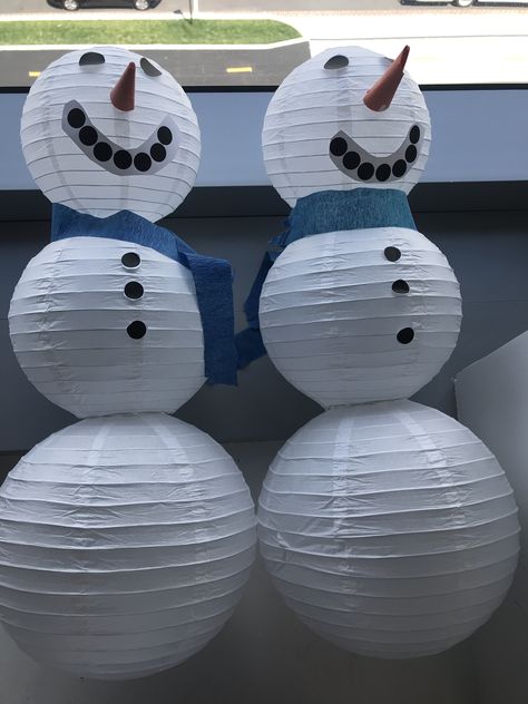 Chinese lanterns Diy Christmas Snowman, Day List, Chinese Lanterns, Diy Activities, Christmas Snowman, Diy Christmas, Christmas Diy, Lanterns, Christmas