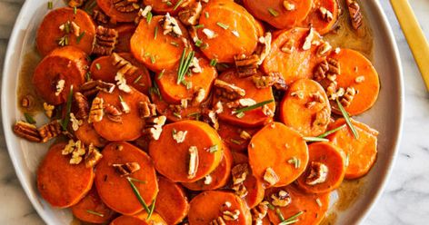 Brown Sugar Glazed Carrots, Glazed Carrots Recipe, Yams Recipe, Easy Vegetable Side Dishes, Candy Yams, Recipes Holiday, Sweet Potato Slices, Turkey Breast Recipe, Brown Sugar Glaze