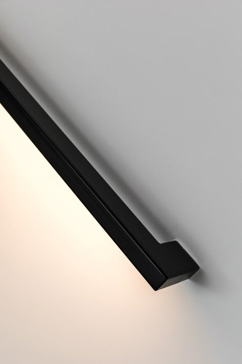 genico | handrails | black | Our handrails are available in different sizes and styles. A handrail is not only functional, but can also be eye-catching. How about integrated LED lighting? Or a bright colour or, conversely, a minimalistic design? It’s all possible! #genico #creative #stairs#handrails Stairs Handrail Ideas Metal, Black Stair Handrail, Black Metal Handrail, Black Handrails For Stairs, Stair Handrail Ideas Modern, Black Hand Rail, Minimalist Handrail, Modern Handrails For Stairs, Staircase Handrail Ideas