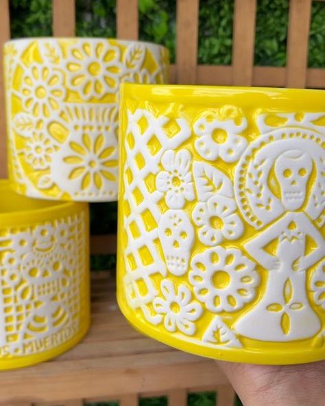 Dany Bamboo🌱 on Instagram: "Edición especial Día de Muertos Macetas papel picado , Tradiciónes mexicanas 🧡 elaborado artesanal 100% hecho en méxico Ventas de por mayoreo" Tin Pots, Día De Muertos, Dia De Muertos, Summer Dress, Trash Can, Tin, Summer Dresses, Ceramics, Plants