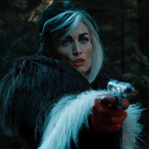 Cruella Deville Once Upon A Time, Cruella Aesthetic, Ouat Aesthetic, Once Up A Time, Cruella Deville, Time Icon, Regina Mills, Disney Fairy, Queen Charlotte