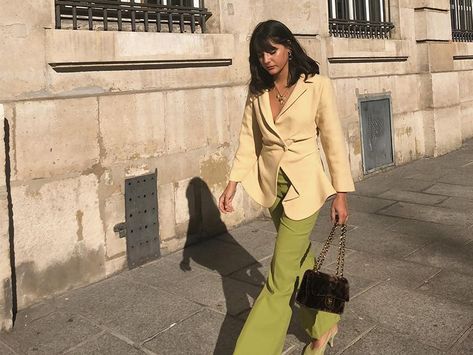 7 Outfits All the Cool Girls Are Wearing in Paris | WhoWhatWear.com | Bloglovin’ London Fashion Weeks, Beige Outfit, Ootd Inspo, Yellow Outfit, Green Outfit, Cool Street Fashion, Colourful Outfits, Ladies Dress Design, Street Style Outfit