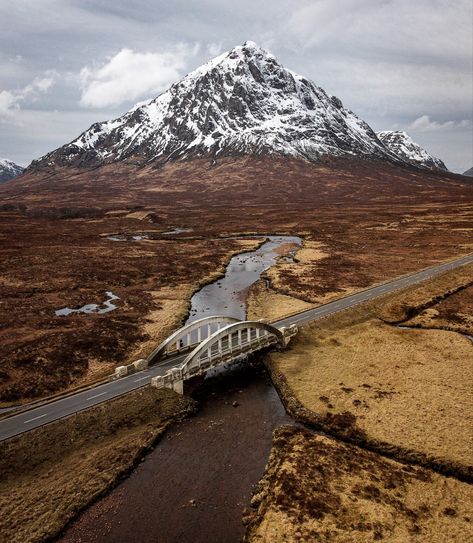 Glencoe Scotland Photographs, Mysterious Landscape, Ulster Scots, Epic Landscape, Scotland Aesthetic, Scotland Food, Scotland Fashion, Scotland Culture, Scotland Photography